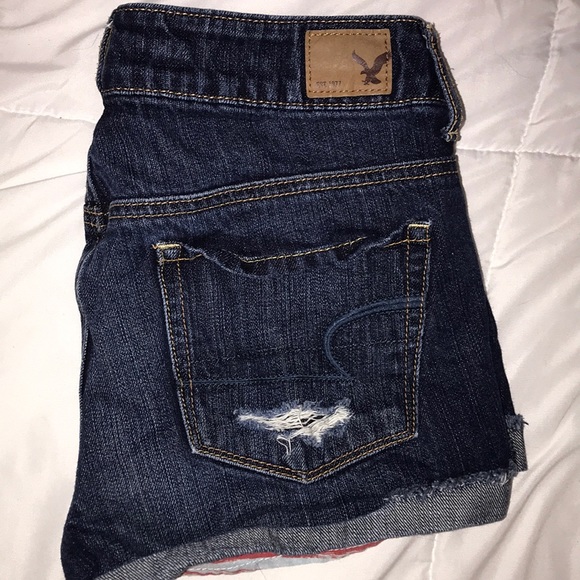 Dark wash American Eagle shorts - Picture 3 of 6